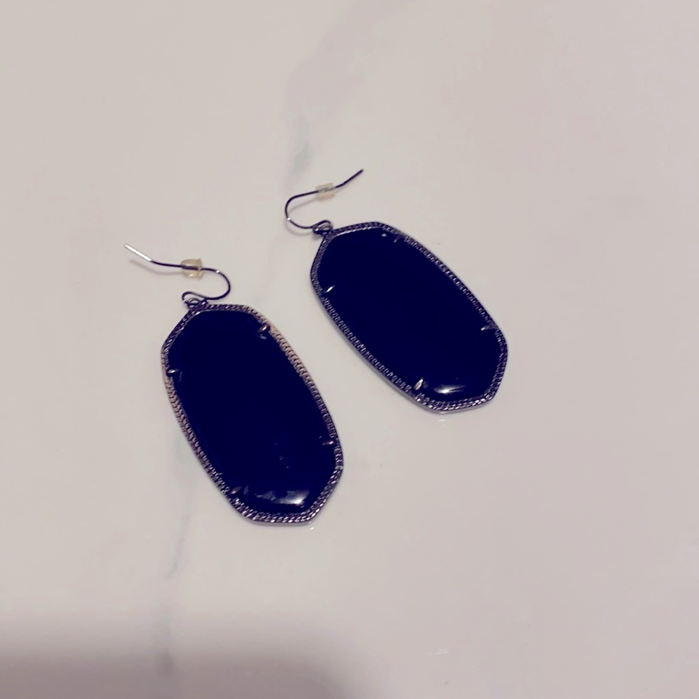 Kendra Scott Danielle Black on Black earrings